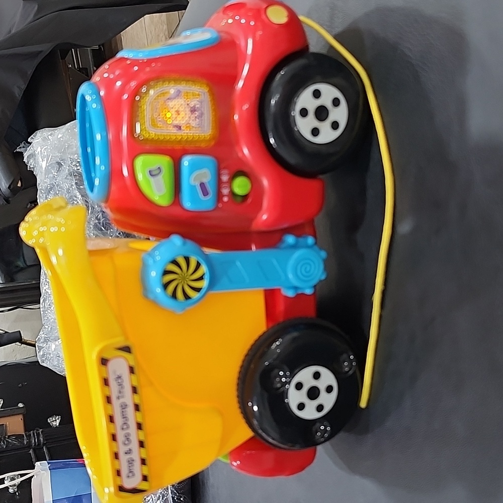 V-TECH COLORFUL TOY DUMP TOY TRUCK